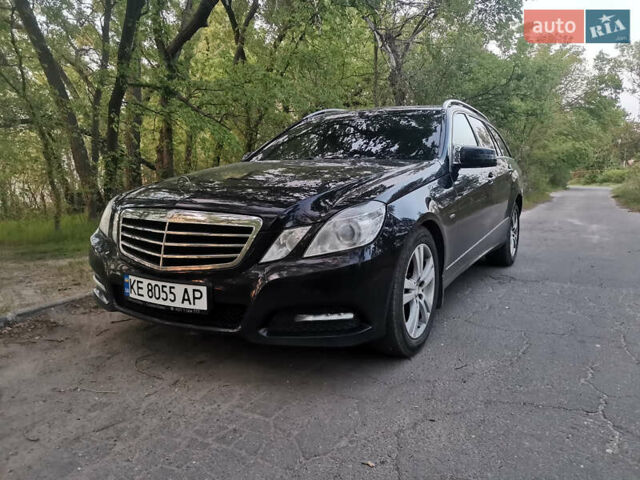 Черный Мерседес Е-Класс, объемом двигателя 2.14 л и пробегом 385 тыс. км за 11000 $, фото 1 на Automoto.ua