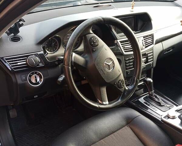 Чорний Мерседес Е-Клас, об'ємом двигуна 2.14 л та пробігом 170 тис. км за 10700 $, фото 2 на Automoto.ua