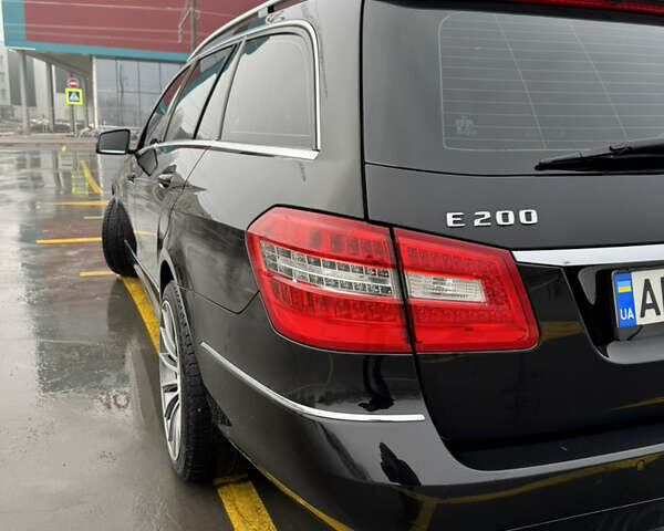 Чорний Мерседес Е-Клас, об'ємом двигуна 2.14 л та пробігом 320 тис. км за 13500 $, фото 16 на Automoto.ua