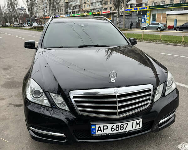 Чорний Мерседес Е-Клас, об'ємом двигуна 2.2 л та пробігом 308 тис. км за 13500 $, фото 1 на Automoto.ua