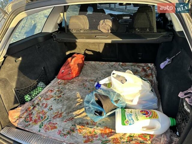 Черный Мерседес Е-Класс, объемом двигателя 2.2 л и пробегом 315 тыс. км за 10950 $, фото 22 на Automoto.ua