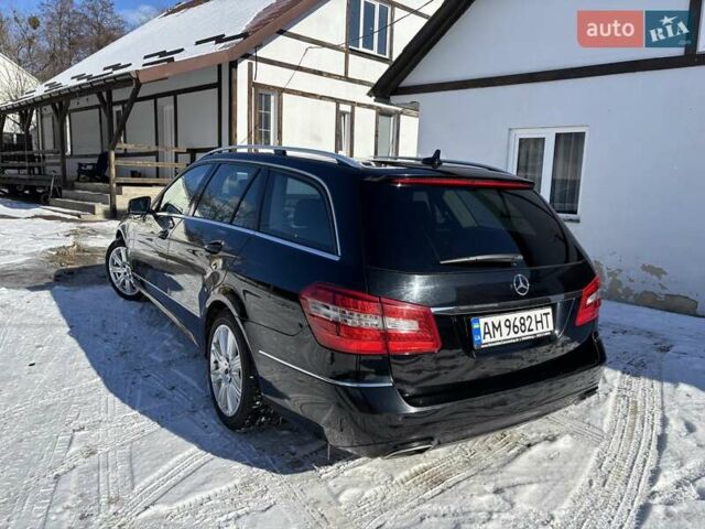Черный Мерседес Е-Класс, объемом двигателя 2.1 л и пробегом 362 тыс. км за 13000 $, фото 6 на Automoto.ua