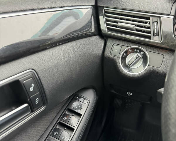 Чорний Мерседес Е-Клас, об'ємом двигуна 2.14 л та пробігом 320 тис. км за 13500 $, фото 25 на Automoto.ua