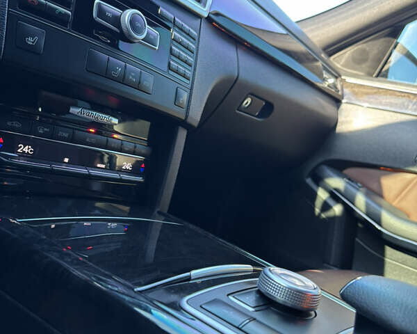 Черный Мерседес Е-Класс, объемом двигателя 2.14 л и пробегом 293 тыс. км за 14900 $, фото 26 на Automoto.ua