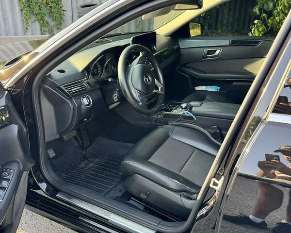 Чорний Мерседес Е-Клас, об'ємом двигуна 2.2 л та пробігом 308 тис. км за 13500 $, фото 6 на Automoto.ua