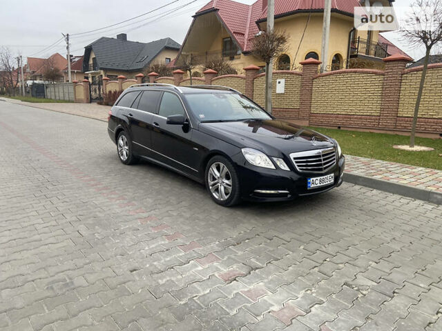 Чорний Мерседес Е-Клас, об'ємом двигуна 2.1 л та пробігом 250 тис. км за 12000 $, фото 1 на Automoto.ua