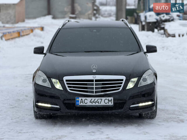 Чорний Мерседес Е-Клас, об'ємом двигуна 2.1 л та пробігом 335 тис. км за 13700 $, фото 25 на Automoto.ua
