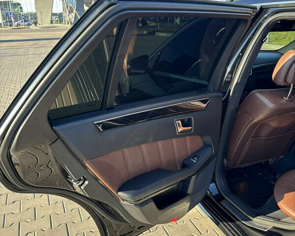 Черный Мерседес Е-Класс, объемом двигателя 2.14 л и пробегом 293 тыс. км за 14900 $, фото 10 на Automoto.ua