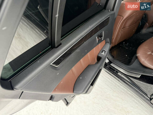 Чорний Мерседес Е-Клас, об'ємом двигуна 2.1 л та пробігом 335 тис. км за 13700 $, фото 12 на Automoto.ua
