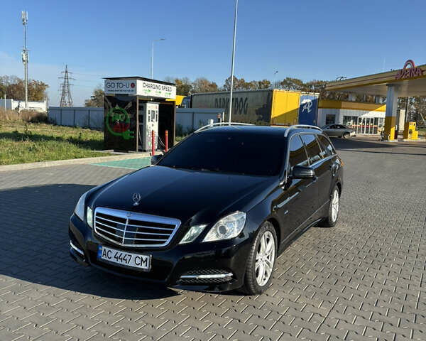 Черный Мерседес Е-Класс, объемом двигателя 2.14 л и пробегом 293 тыс. км за 14900 $, фото 6 на Automoto.ua