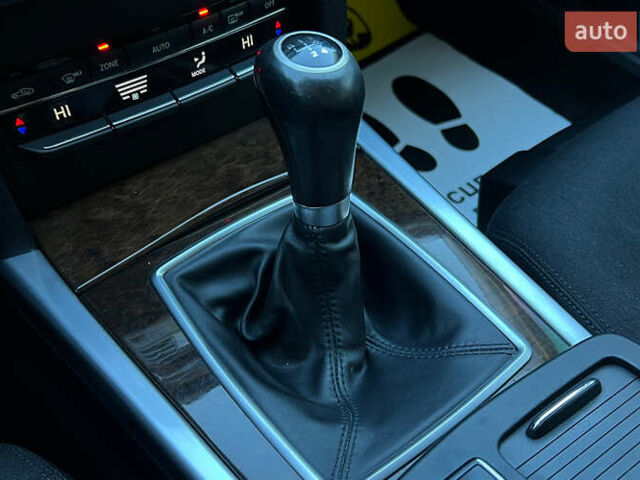 Чорний Мерседес Е-Клас, об'ємом двигуна 2.2 л та пробігом 260 тис. км за 11999 $, фото 13 на Automoto.ua