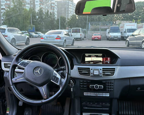 Чорний Мерседес Е-Клас, об'ємом двигуна 2.14 л та пробігом 291 тис. км за 11900 $, фото 8 на Automoto.ua