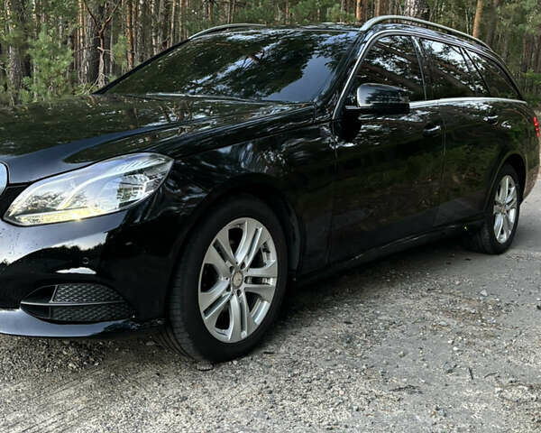 Черный Мерседес Е-Класс, объемом двигателя 2.14 л и пробегом 422 тыс. км за 14000 $, фото 1 на Automoto.ua