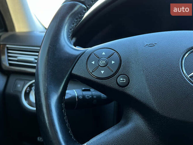 Чорний Мерседес Е-Клас, об'ємом двигуна 2.2 л та пробігом 260 тис. км за 11999 $, фото 8 на Automoto.ua