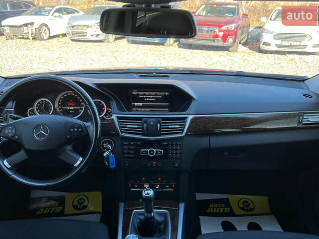 Чорний Мерседес Е-Клас, об'ємом двигуна 2.2 л та пробігом 260 тис. км за 11999 $, фото 10 на Automoto.ua