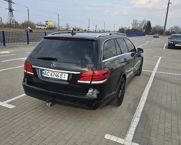Черный Мерседес Е-Класс, объемом двигателя 2.1 л и пробегом 285 тыс. км за 15900 $, фото 25 на Automoto.ua