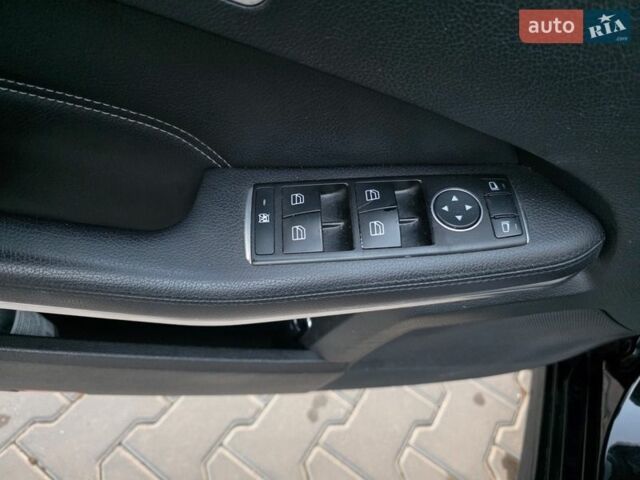 Черный Мерседес Е-Класс, объемом двигателя 2.14 л и пробегом 247 тыс. км за 13200 $, фото 13 на Automoto.ua