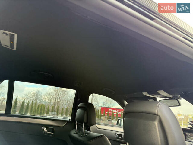 Черный Мерседес Е-Класс, объемом двигателя 2.2 л и пробегом 412 тыс. км за 9999 $, фото 29 на Automoto.ua