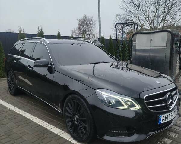 Черный Мерседес Е-Класс, объемом двигателя 2.14 л и пробегом 414 тыс. км за 14000 $, фото 1 на Automoto.ua