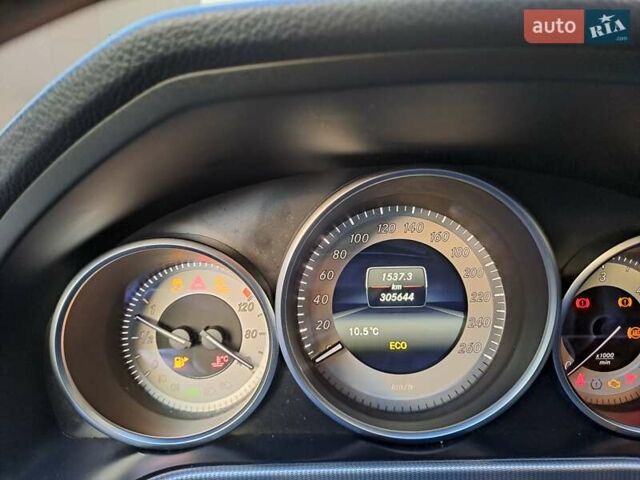 Черный Мерседес Е-Класс, объемом двигателя 2.14 л и пробегом 328 тыс. км за 14800 $, фото 7 на Automoto.ua