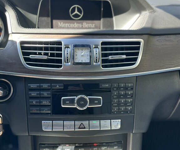 Черный Мерседес Е-Класс, объемом двигателя 2.2 л и пробегом 317 тыс. км за 15400 $, фото 23 на Automoto.ua