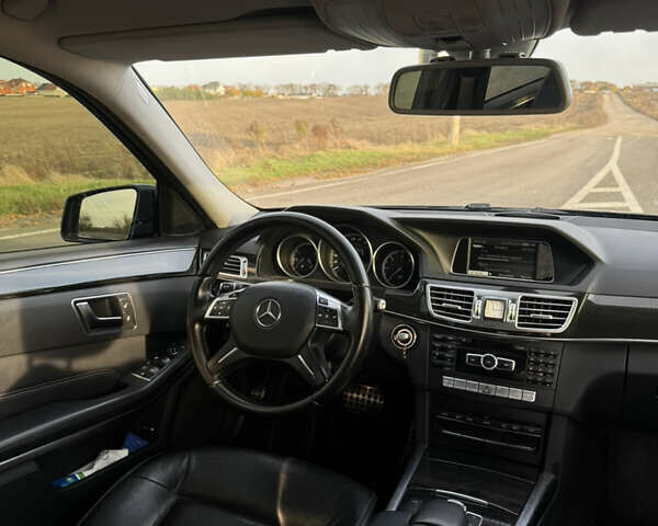 Черный Мерседес Е-Класс, объемом двигателя 2.2 л и пробегом 320 тыс. км за 13900 $, фото 9 на Automoto.ua