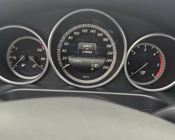 Черный Мерседес Е-Класс, объемом двигателя 2.1 л и пробегом 285 тыс. км за 15900 $, фото 15 на Automoto.ua