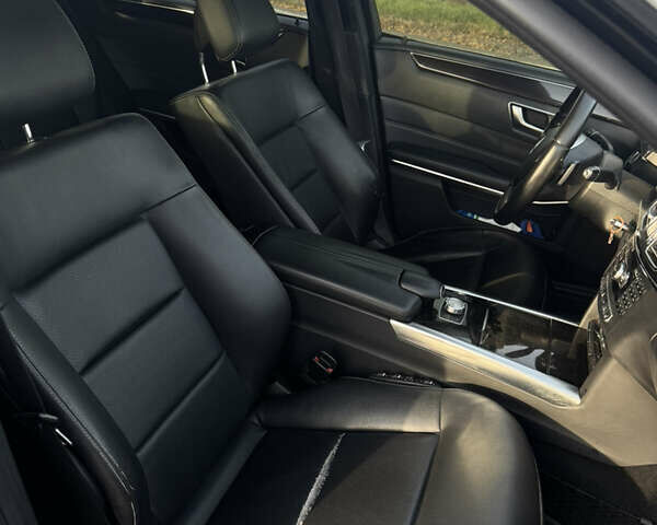 Черный Мерседес Е-Класс, объемом двигателя 2.2 л и пробегом 320 тыс. км за 13900 $, фото 14 на Automoto.ua