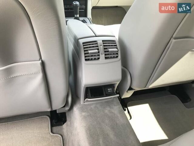 Черный Мерседес Е-Класс, объемом двигателя 2.1 л и пробегом 182 тыс. км за 14500 $, фото 16 на Automoto.ua