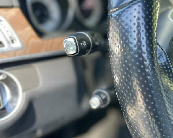 Чорний Мерседес Е-Клас, об'ємом двигуна 2.2 л та пробігом 318 тис. км за 15900 $, фото 22 на Automoto.ua