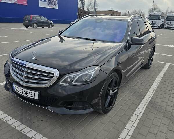 Черный Мерседес Е-Класс, объемом двигателя 2.1 л и пробегом 285 тыс. км за 15900 $, фото 4 на Automoto.ua