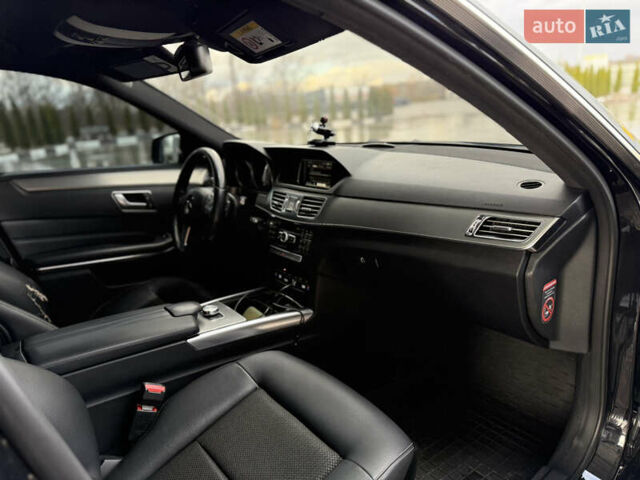 Черный Мерседес Е-Класс, объемом двигателя 2.2 л и пробегом 412 тыс. км за 9999 $, фото 26 на Automoto.ua