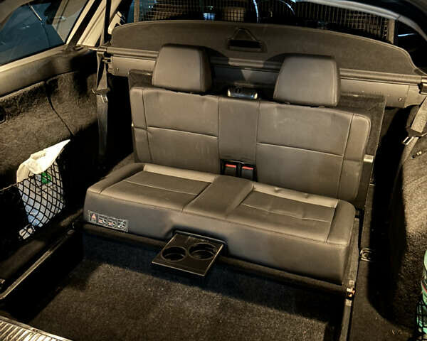 Черный Мерседес Е-Класс, объемом двигателя 2.2 л и пробегом 320 тыс. км за 13900 $, фото 18 на Automoto.ua