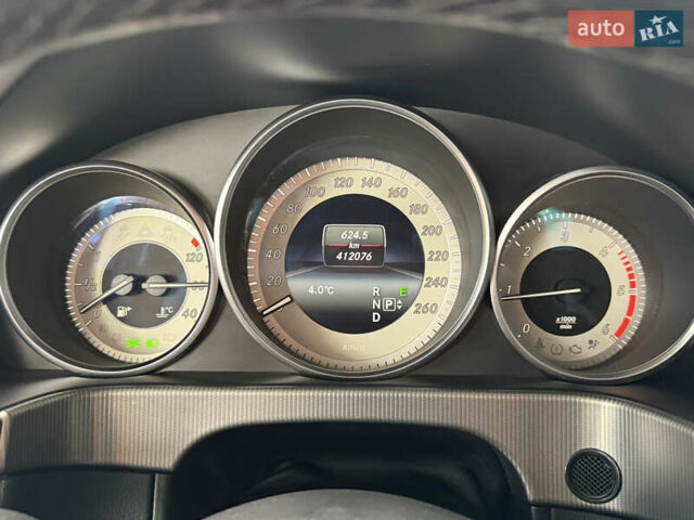 Черный Мерседес Е-Класс, объемом двигателя 2.2 л и пробегом 412 тыс. км за 9999 $, фото 33 на Automoto.ua