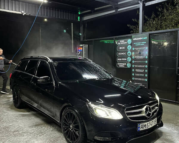 Черный Мерседес Е-Класс, объемом двигателя 2.2 л и пробегом 412 тыс. км за 9999 $, фото 37 на Automoto.ua