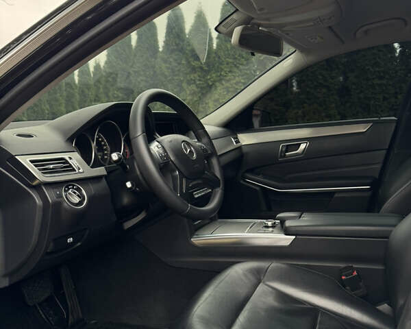 Черный Мерседес Е-Класс, объемом двигателя 2.14 л и пробегом 429 тыс. км за 14500 $, фото 29 на Automoto.ua