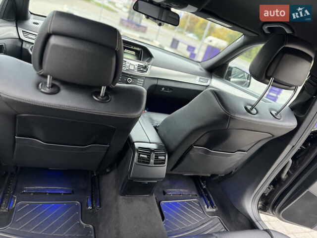 Черный Мерседес Е-Класс, объемом двигателя 2.2 л и пробегом 420 тыс. км за 15800 $, фото 13 на Automoto.ua