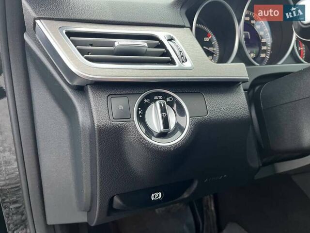 Чорний Мерседес Е-Клас, об'ємом двигуна 2.14 л та пробігом 219 тис. км за 15990 $, фото 16 на Automoto.ua