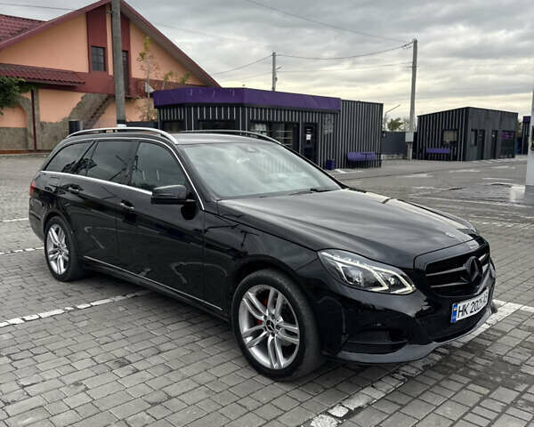 Черный Мерседес Е-Класс, объемом двигателя 2.2 л и пробегом 420 тыс. км за 15800 $, фото 4 на Automoto.ua