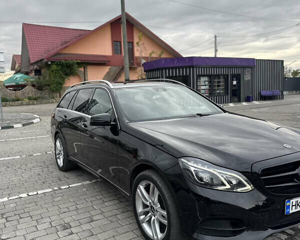 Черный Мерседес Е-Класс, объемом двигателя 2.2 л и пробегом 420 тыс. км за 15800 $, фото 3 на Automoto.ua
