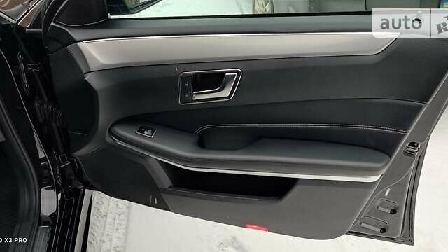 Черный Мерседес Е-Класс, объемом двигателя 2.2 л и пробегом 240 тыс. км за 17950 $, фото 28 на Automoto.ua