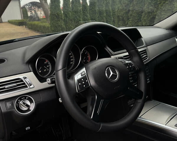 Черный Мерседес Е-Класс, объемом двигателя 2.14 л и пробегом 429 тыс. км за 14500 $, фото 31 на Automoto.ua