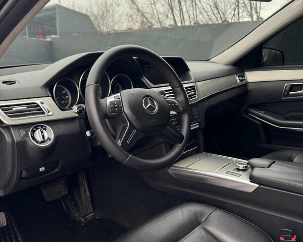 Чорний Мерседес Е-Клас, об'ємом двигуна 2.14 л та пробігом 428 тис. км за 11800 $, фото 45 на Automoto.ua