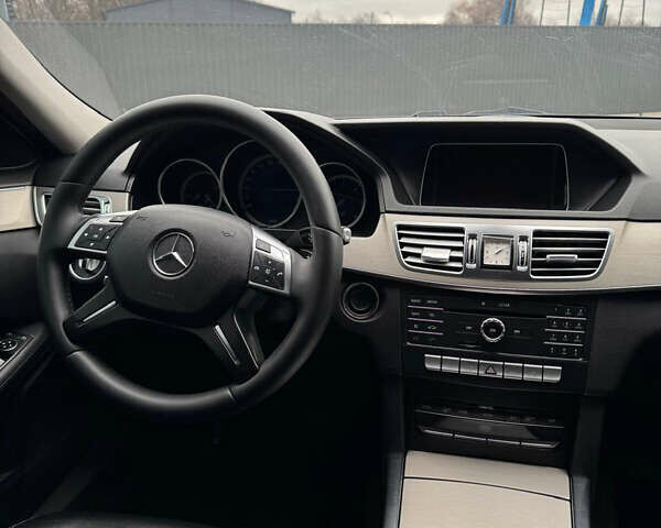 Чорний Мерседес Е-Клас, об'ємом двигуна 2.14 л та пробігом 428 тис. км за 11800 $, фото 60 на Automoto.ua