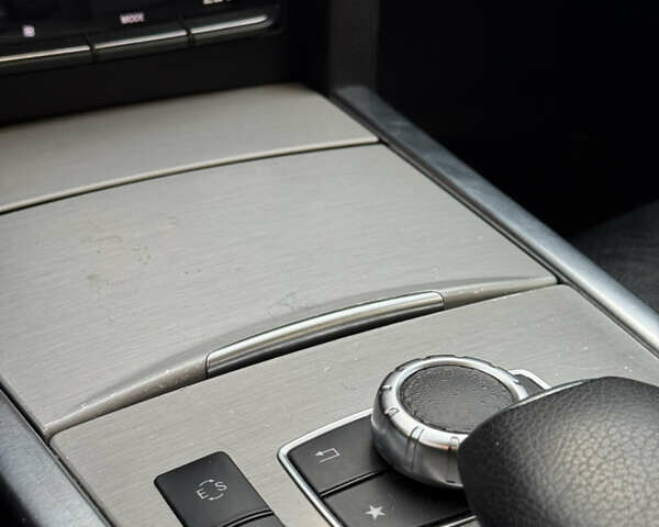 Чорний Мерседес Е-Клас, об'ємом двигуна 2.15 л та пробігом 310 тис. км за 12300 $, фото 37 на Automoto.ua