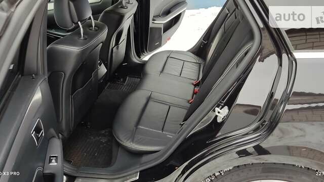 Черный Мерседес Е-Класс, объемом двигателя 2.2 л и пробегом 240 тыс. км за 17950 $, фото 29 на Automoto.ua