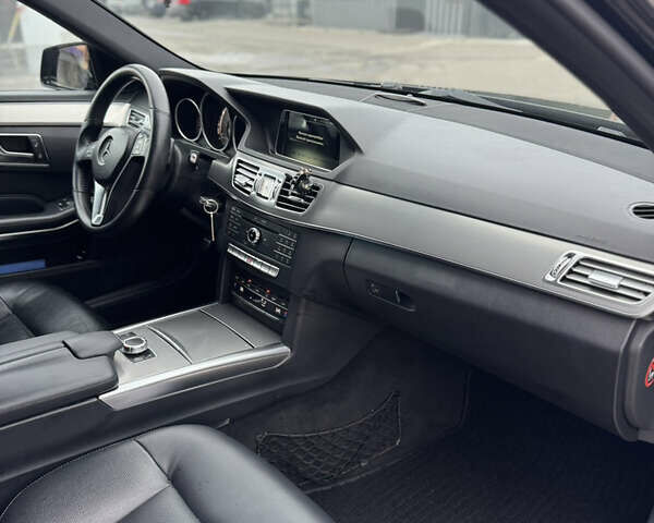 Черный Мерседес Е-Класс, объемом двигателя 2.2 л и пробегом 420 тыс. км за 15800 $, фото 15 на Automoto.ua