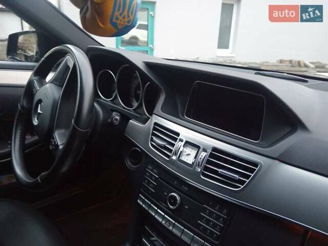 Чорний Мерседес Е-Клас, об'ємом двигуна 2.14 л та пробігом 225 тис. км за 22000 $, фото 16 на Automoto.ua