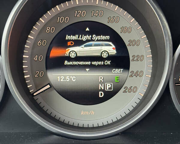 Черный Мерседес Е-Класс, объемом двигателя 2.2 л и пробегом 420 тыс. км за 15800 $, фото 20 на Automoto.ua