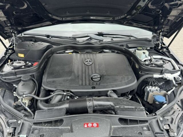 Чорний Мерседес Е-Клас, об'ємом двигуна 2.1 л та пробігом 420 тис. км за 15800 $, фото 2 на Automoto.ua